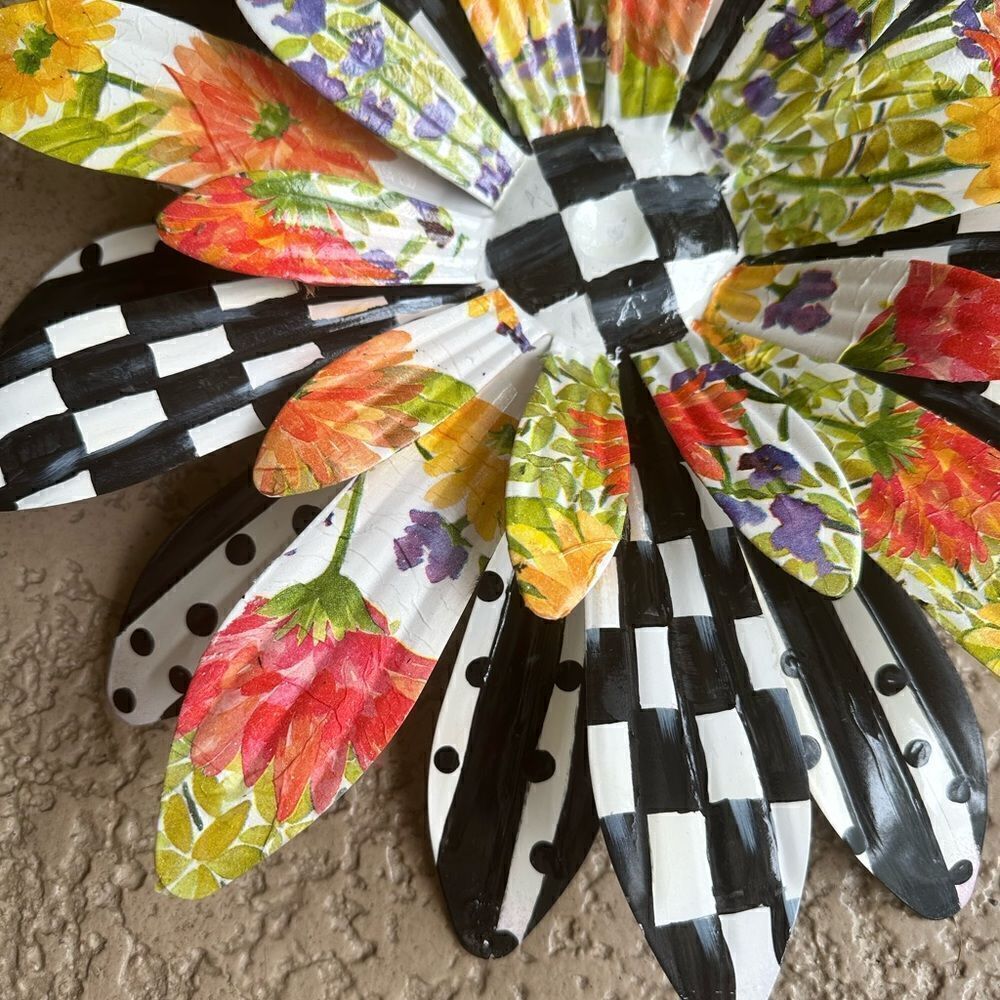 Hand Painted Flower Wall Decor - Picture 2 of 3
